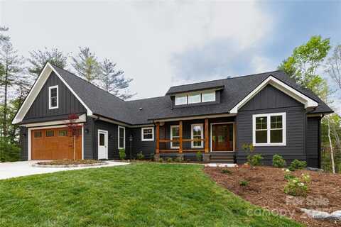 111 Laura Trace, Hendersonville, NC 28792