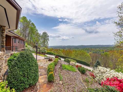 1300 Randy Drive, Hendersonville, NC 28791