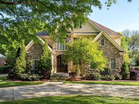 5811 Old Well House Road, Charlotte, NC 28226