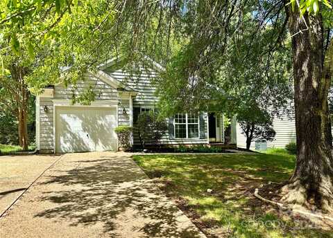 8608 Warwick Crest Lane, Charlotte, NC 28215