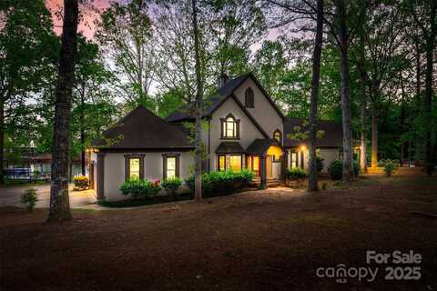 252 Greyfriars Road, Mooresville, NC 28117