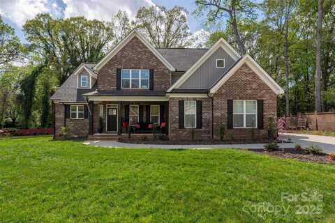 8209 Bella Vista Court, Charlotte, NC 28216