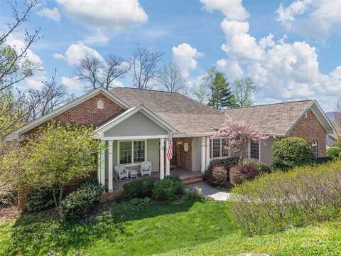 125 Lindsley Court, Hendersonville, NC 28792