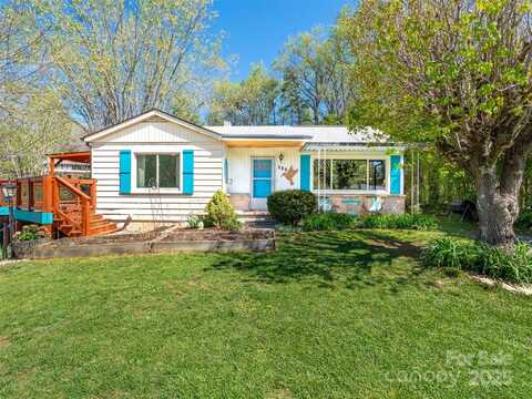 234 Monte Vista Road, Candler, NC 28715
