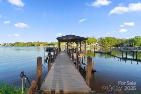 20428 Island Forest Drive, Cornelius, NC 28031