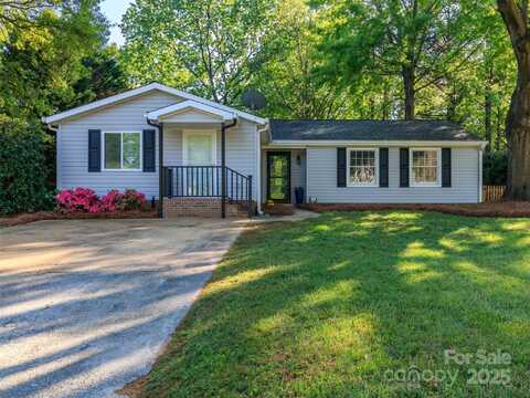 7417 Shadowlake Drive, Charlotte, NC 28226