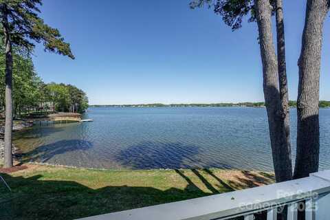 368 Northwest Drive, Davidson, NC 28036
