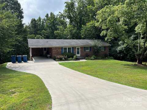 1111 S Skyland Drive, Mount Pleasant, NC 28124