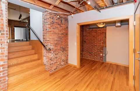 301 E Court Avenue unit: 203, Des Moines, IA 50309