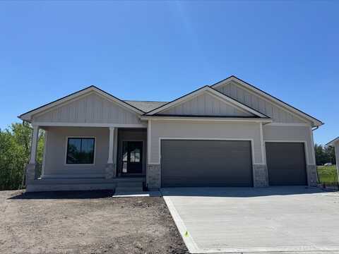 1112 2nd Street NE, Altoona, IA 50009