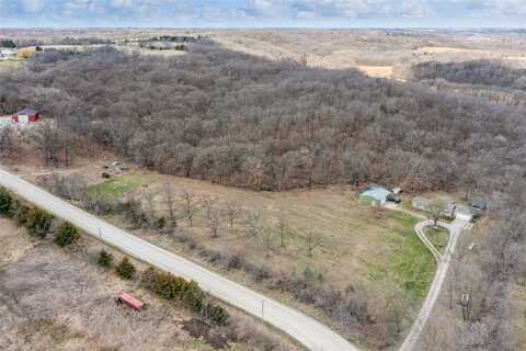 16615 320th Way, Earlham, IA 50072