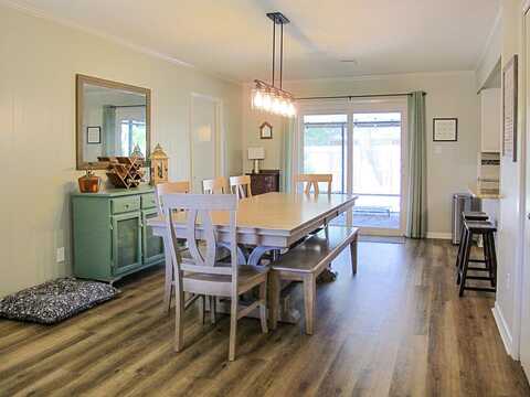 617 Mayflower Avenue, Fort Walton Beach, FL 32547