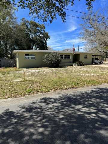 48 NW Robinwood Drive, Fort Walton Beach, FL 32548