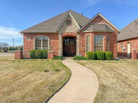 2230 Heritage Garden Ct, Enid, OK 73703
