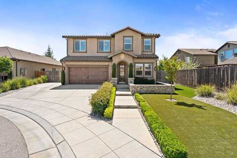 1905 Via Fiore Avenue E, Fresno, CA 93730