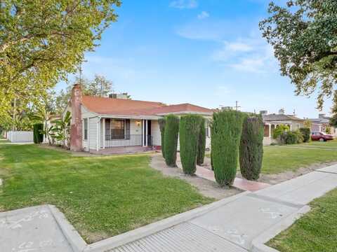 505 Vassar Avenue W, Fresno, CA 93705