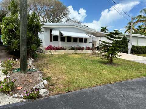 702 N Silver Circle, Key Largo, FL 33037
