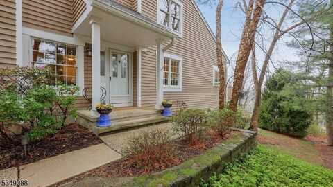 69 N Edgewood Rd, Bedminster, NJ 07921