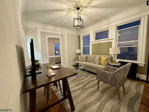 22 Mission St, Montclair, NJ 07042