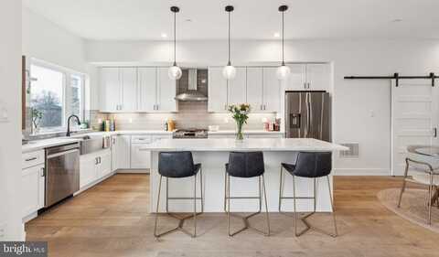 263 HERMITAGE, PHILADELPHIA, PA 19127