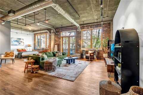 3235 Roswell Road NE, Atlanta, GA 30305
