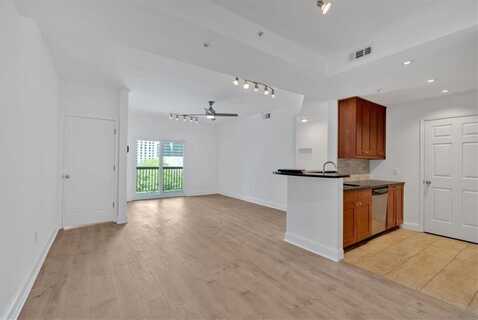 1075 Peachtree Walk NE, Atlanta, GA 30309