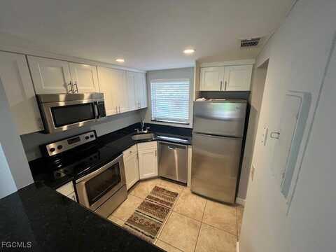 150 Turtle Lake Court unit: 107, Naples, FL 34105