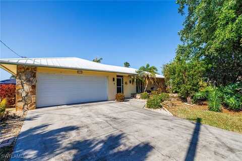 1709 SE 44th Street, Cape Coral, FL 33904