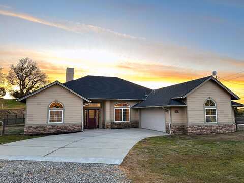 24500 Jacaranda Drive, Tehachapi, CA 93561