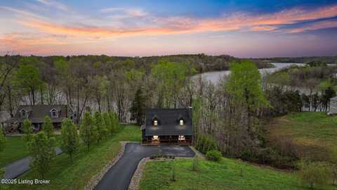 344 Lake Ridge Rd, Scottsville, KY 42164
