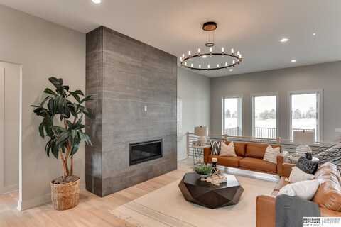 21109 Atwood Avenue, Elkhorn, NE 68022