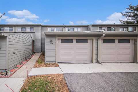 760 Peninsula Court, Ann Arbor, MI 48105
