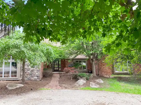 4489 Cranbrook Trail, Orchard Lake, MI 48323