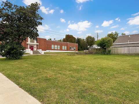203 N 4th Avenue, Ozark, MO 65721
