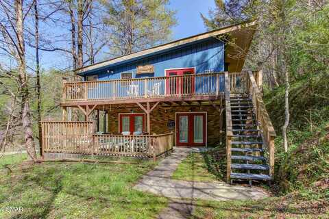 1115 Darvan Way, Sevierville, TN 37876