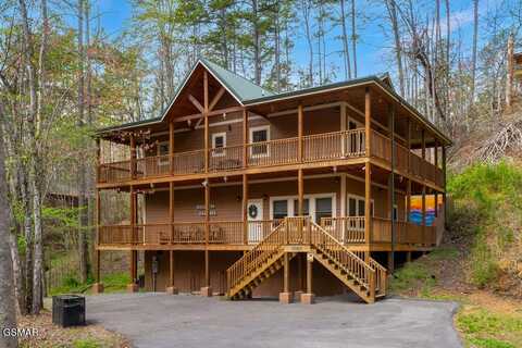 2740 Mountain View Circle, Sevierville, TN 37862
