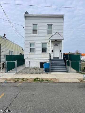 27 Edwin St, Carteret, NJ 07008