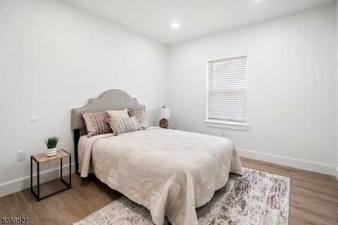 310 W Jersey St, Elizabeth, NJ 07202