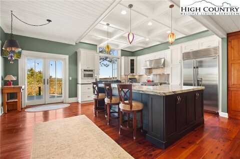 540 Green Hill Circle, Blowing Rock, NC 28605