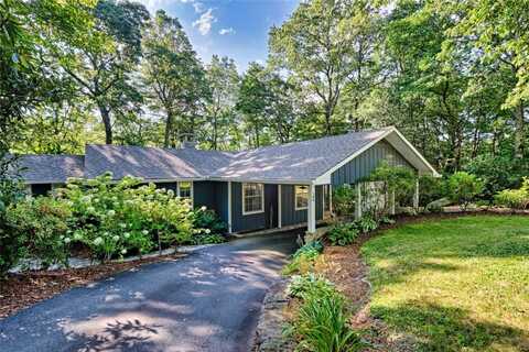 140 Hemlock Woods Drive, Highlands, NC 28741