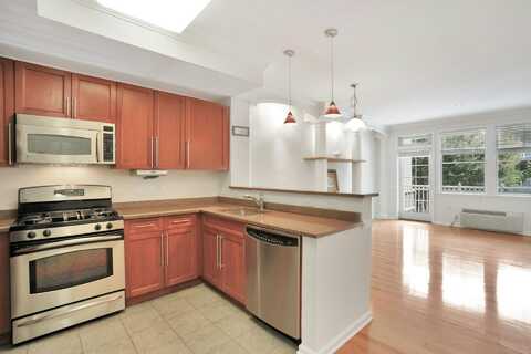 15 FREEDOM WAY, Greenville, NJ 07305