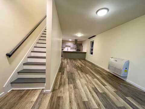 17 EAST 30TH ST, Bayonne, NJ 07002