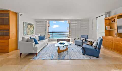 2979 Kalakaua Avenue, Honolulu, HI 96815