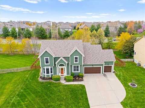 2617 SW Wintergarden Drive, Lees Summit, MO 64081
