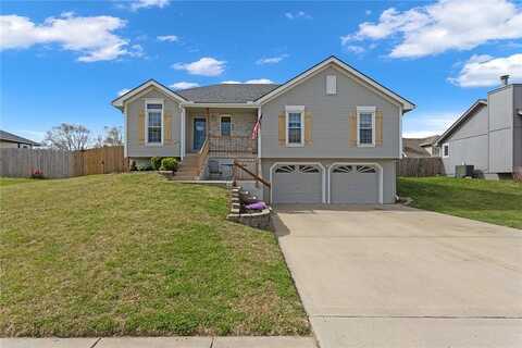 503 NEWPORT Drive, Smithville, MO 64089