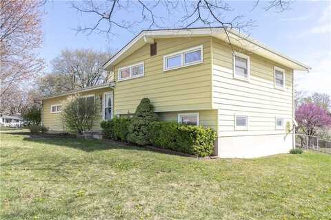 6401 N Highland Avenue, Kansas City, MO 64118