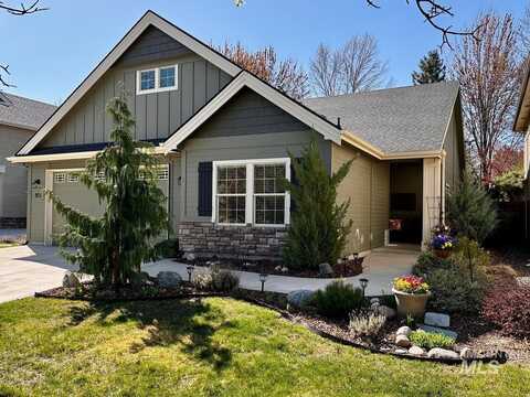 983 E Thunderbird Ct, Eagle, ID 83616