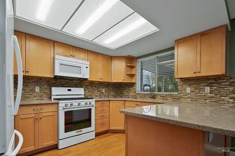 7361 W Sandbrook Ct, Boise, ID 83709