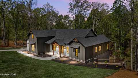 788 Blackberry Ridge Rd, Lenoir City, TN 37772