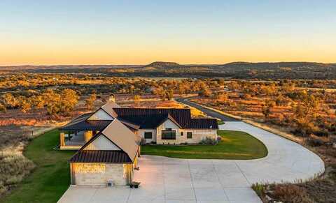 289 Lazy Valley Rd, Comfort, TX 78013
